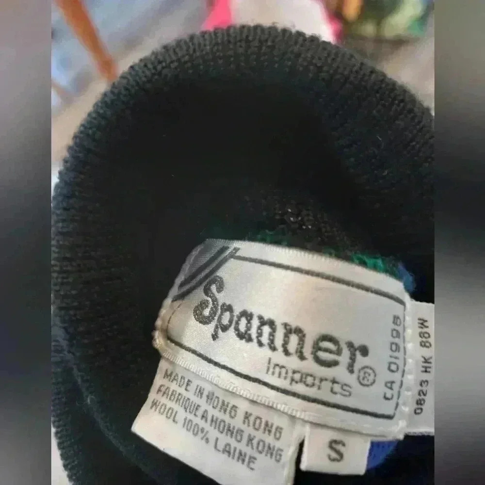 Spanner  turtleneck - Picture 3 of 4